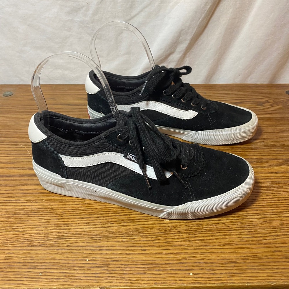 Vans Sneakers Suede Skate Shoes Low Top‎ Casual Black White Kids Size 5.5
